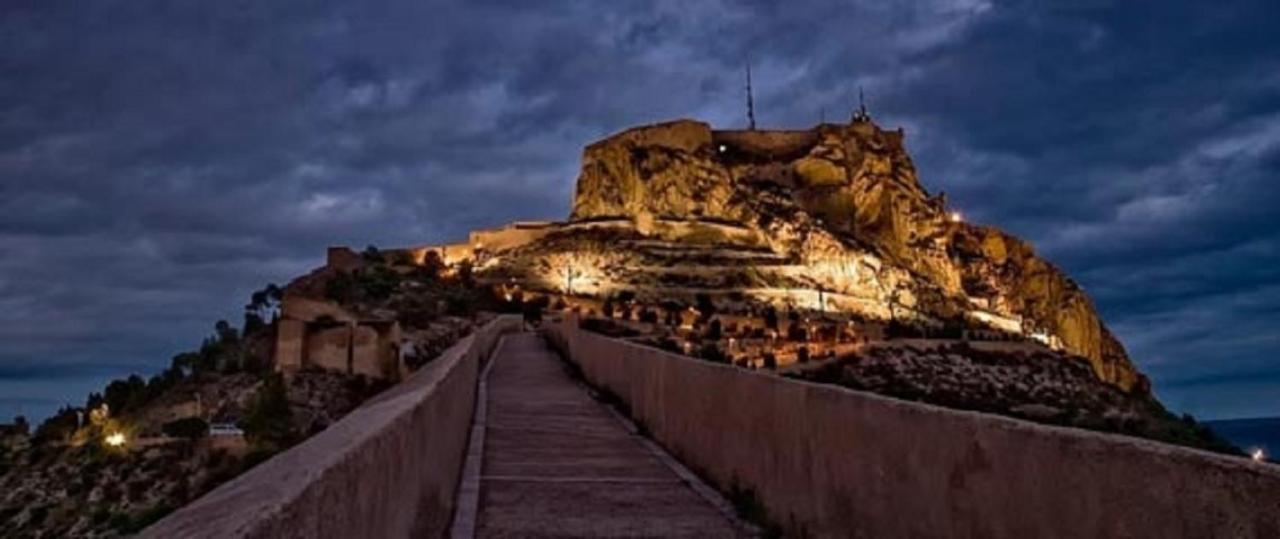 Luxury New Loft City Centre & Castle, Alicante Ngoại thất bức ảnh